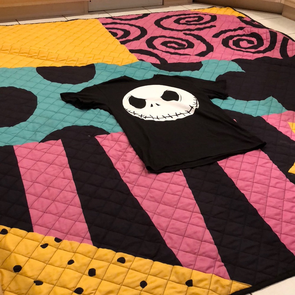 Queen size Sally quilt and jack T-shirt